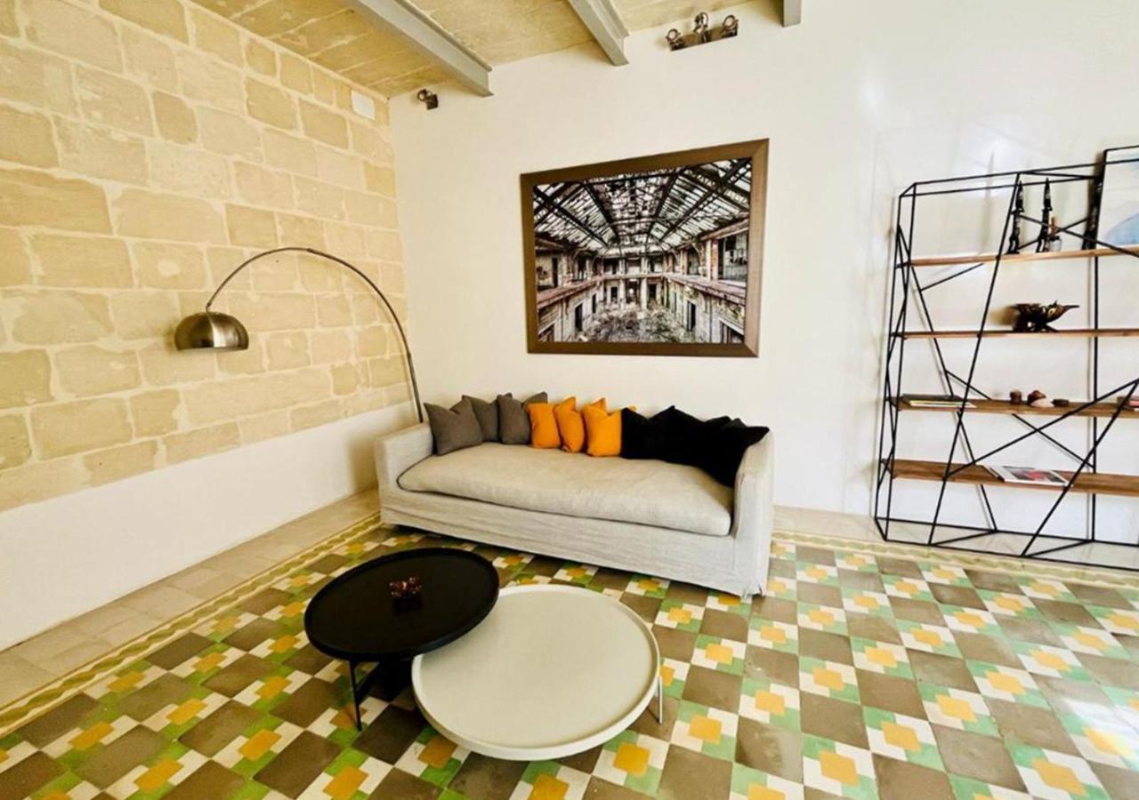 Deluxe One Bedroom Apartment 10 Meters From Valletta Center Екстер'єр фото