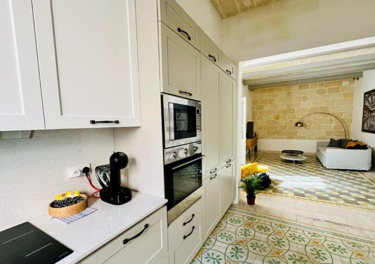 Deluxe One Bedroom Apartment 10 Meters From Valletta Center Екстер'єр фото